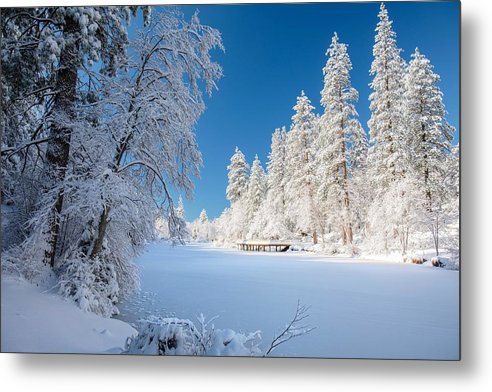 Chilly Mountain Beauty - Metal Print